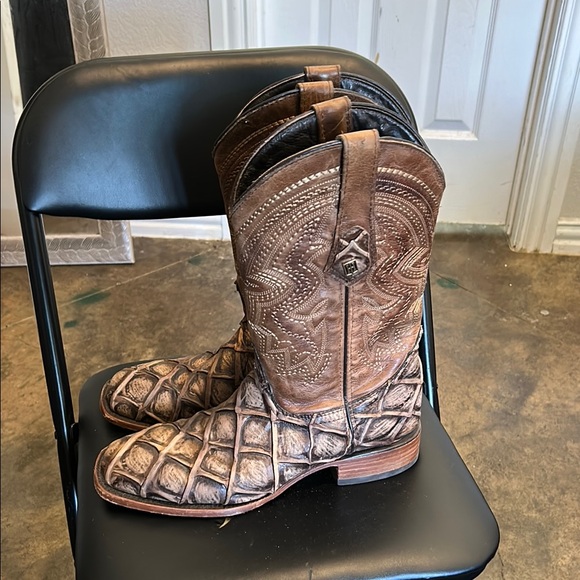 Brown Western Cowboy Boots - Picture 4 of 4